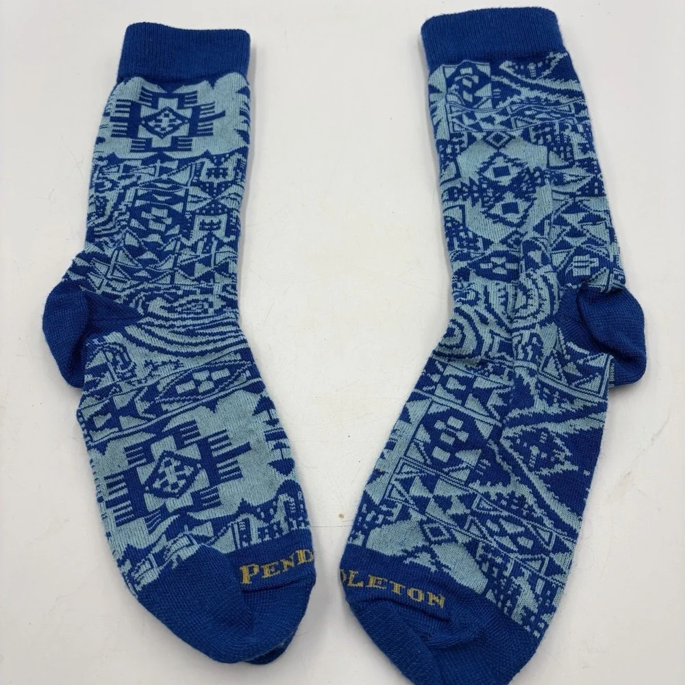 Pendleton Geometric Aztec Dark Blue And Light Blue Comfy Socks